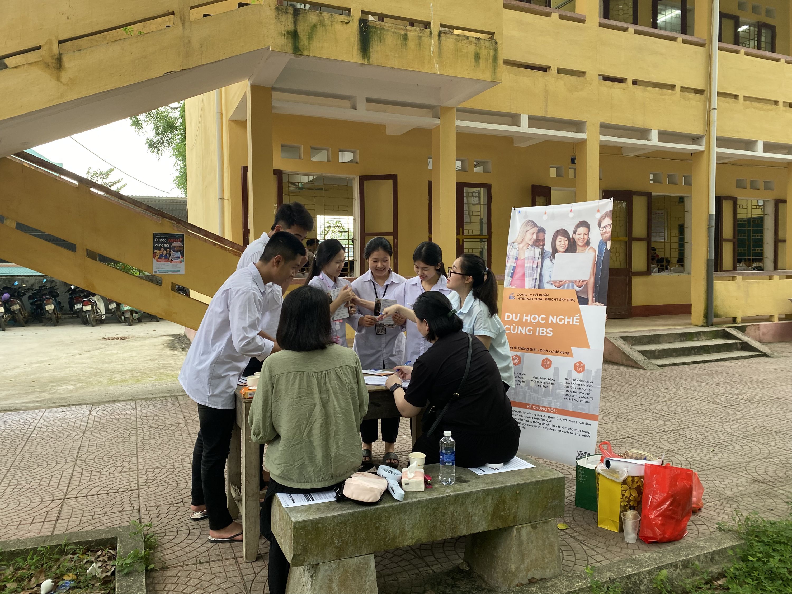 Chương trình tư vấn tại Trường THPT Lam Kinh (Thọ Xuân, Thanh Hóa)